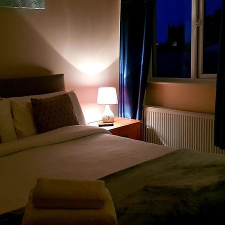 The Auld Triangle Bed & Breakfast Loughrea ภายนอก รูปภาพ