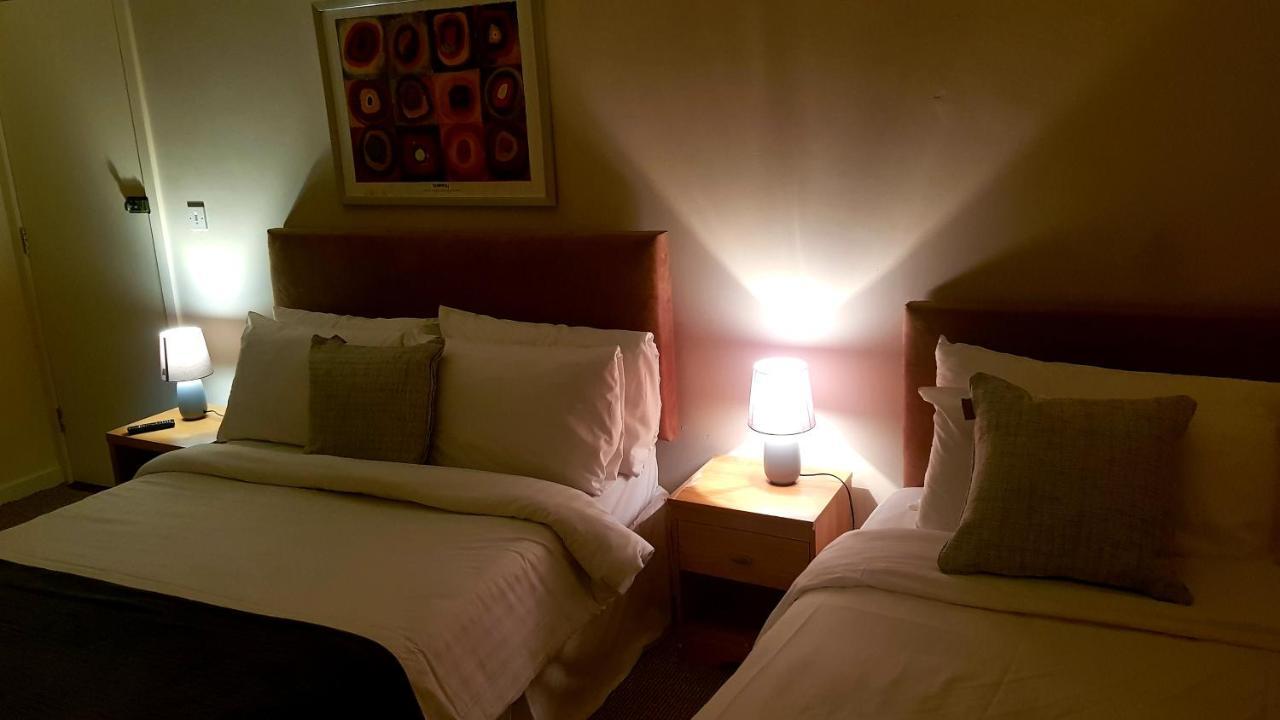 The Auld Triangle Bed & Breakfast Loughrea ภายนอก รูปภาพ
